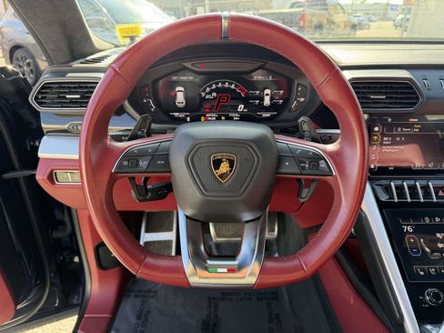 Used 2022 Lamborghini Urus AWD/4WD image 26