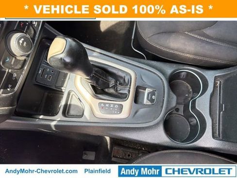 Used 2015 Jeep Cherokee Latitude w/ Cold Weather Group FWD image 19