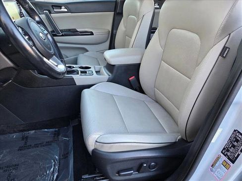 Used 2021 Kia Sportage EX w/ EX Technology Package image 16