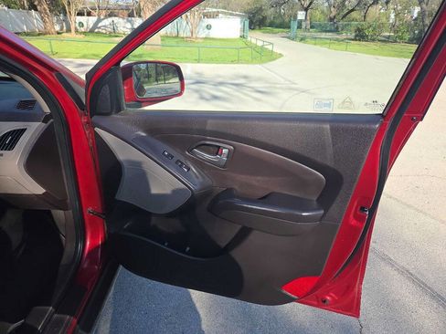 Used 2011 Hyundai Tucson GLS w/ Navigation Pkg 2 image 24