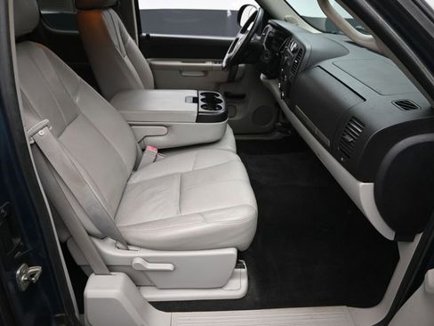Used 2011 Chevrolet Silverado 1500 LT w/ Regional Value Package RWD image 9