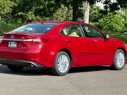 Used 2013 Lexus ES 350 w/ Luxury Pkg