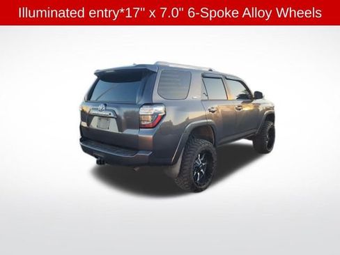 Used 2018 Toyota 4Runner SR5 image 5