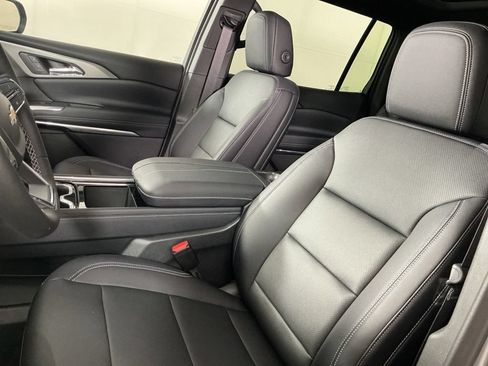 New 2027 Chevrolet Traverse LT w/ Sun and Wheel Package AWD/4WD image 5