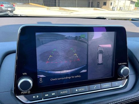 Used 2021 Nissan Rogue SV w/ Premium Package FWD image 14