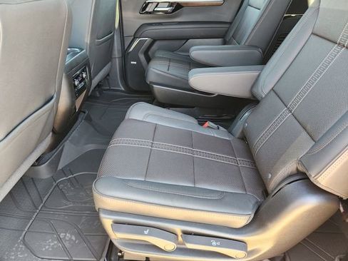 New 2026 Chevrolet Suburban High Country w/ Sun And Tow Package image 28