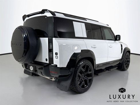 Used 2026 Land Rover Defender 110 X-Dynamic SE AWD/4WD image 6