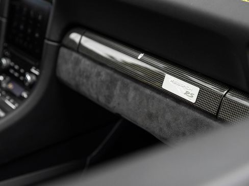 Certified 2018 Porsche 911 GT2 RS RWD image 32