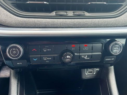 Used 2023 Jeep Compass Sport AWD/4WD image 16