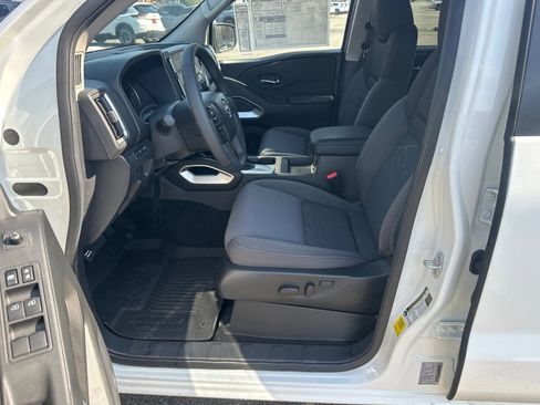 New 2026 Nissan Frontier SV image 9