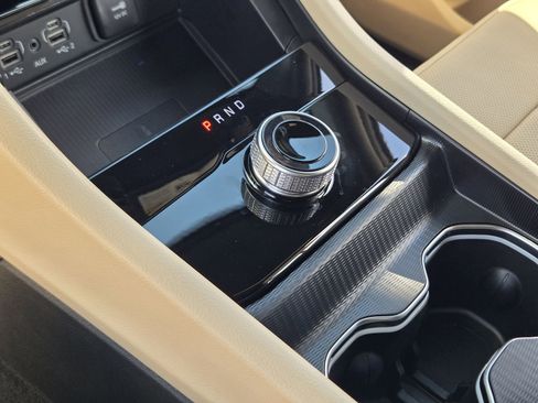 New 2025 Jeep Grand Cherokee Limited w/ Luxury Tech Group II image 18