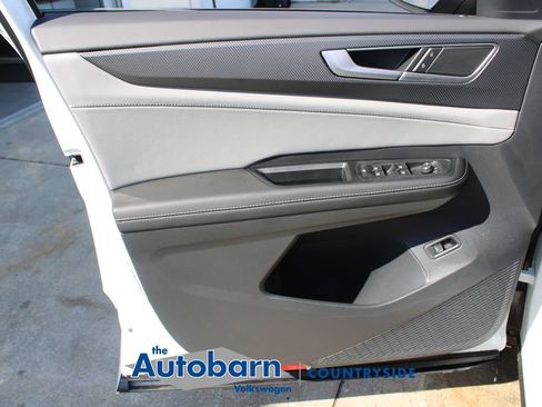 New 2026 Volkswagen Atlas Cross Sport SEL R-Line AWD/4WD image 9