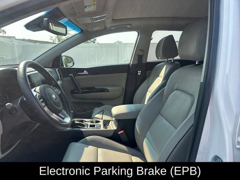 Used 2022 Kia Sportage EX w/ EX Technology Package FWD image 12