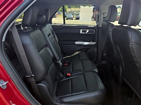 Certified 2023 Ford Explorer XLT w/ Equipment Group 202A AWD/4WD image 22