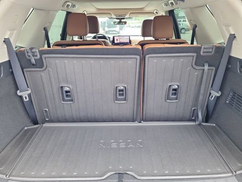 New 2026 Nissan Pathfinder Platinum AWD/4WD image 8