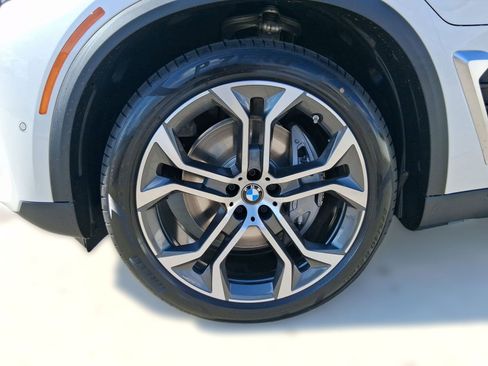 New 2026 BMW X5 xDrive50e image 12