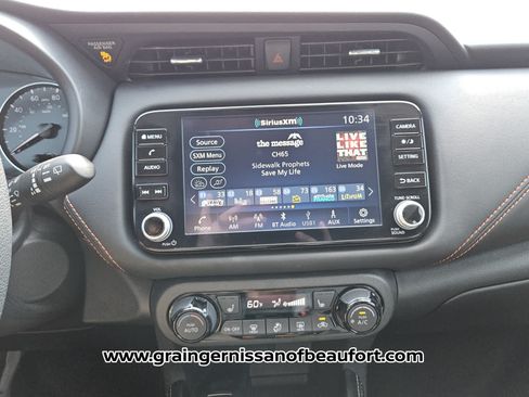Used 2024 Nissan Kicks SR w/ SR Premium Package FWD image 8