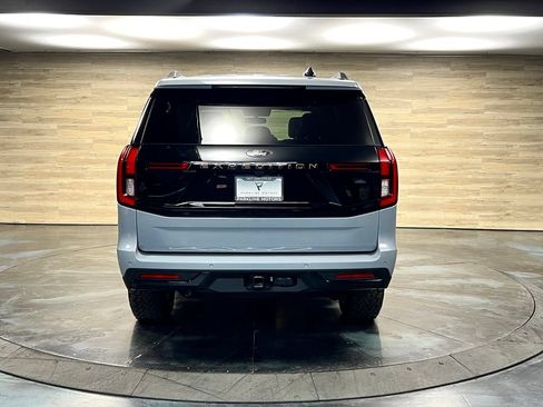 Used 2025 Ford Expedition Tremor AWD/4WD image 19