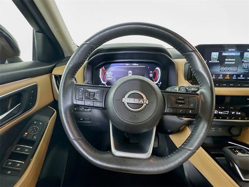 Used 2023 Nissan Rogue Platinum w/ Platinum Premium Package image 17