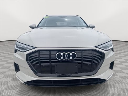 Used 2021 Audi e-tron Premium w/ Convenience Plus Package image 8