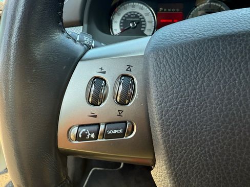Used 2010 Jaguar XF R image 27