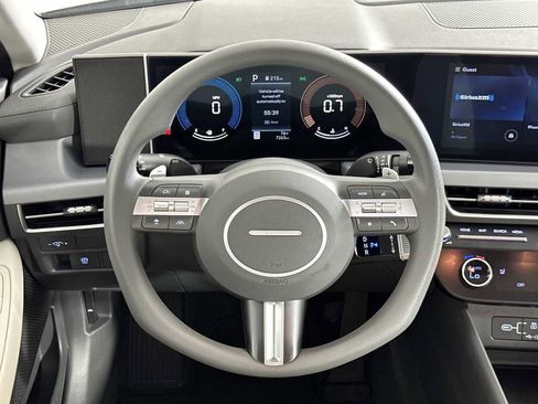 Certified 2025 Hyundai Sonata SEL image 14