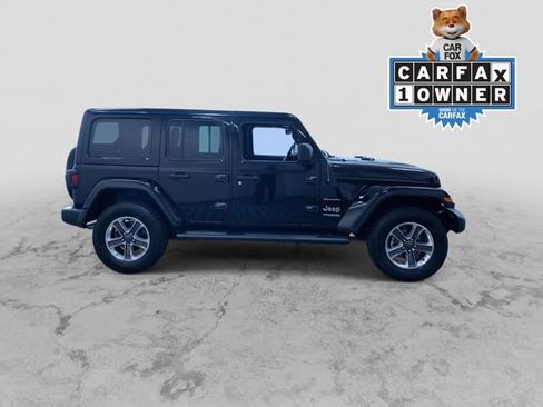 Used 2021 Jeep Wrangler Unlimited Sahara w/ Cold Weather Group AWD/4WD image 2