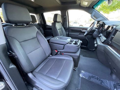 Used 2025 GMC Sierra 1500 SLT AWD/4WD image 31