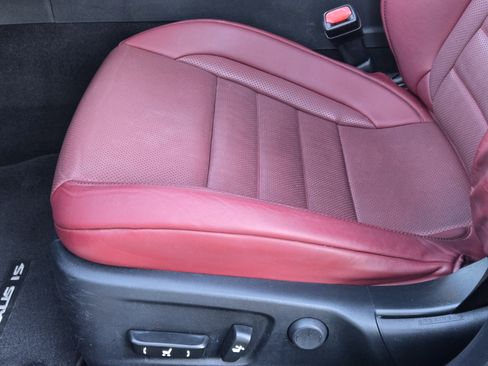 Used 2018 Lexus IS 300 F-Sport Package image 28