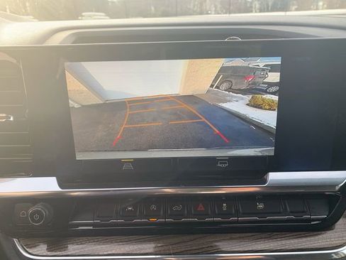 Used 2024 Chevrolet Silverado 1500 LT image 25