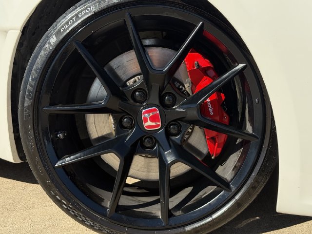 Used 2025 Honda Civic Type R image 9