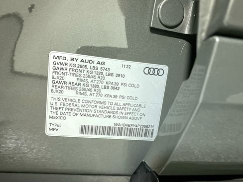Used 2023 Audi SQ5 Premium Plus w/ Premium Plus Package image 39