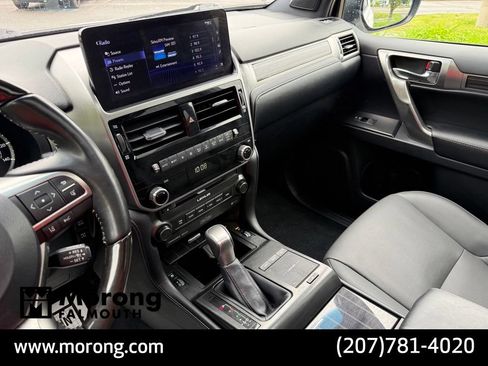 Used 2022 Lexus GX 460 Premium w/ Accessory Package AWD/4WD image 39