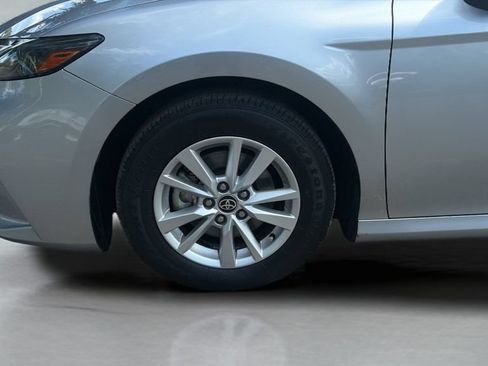 Used 2025 Toyota Camry LE FWD image 10