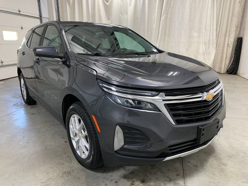Used 2023 Chevrolet Equinox LT AWD/4WD image 2