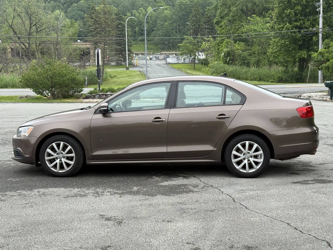 Used 2011 Volkswagen Jetta SE FWD image 8