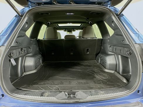 Used 2025 Subaru Forester Premium image 29