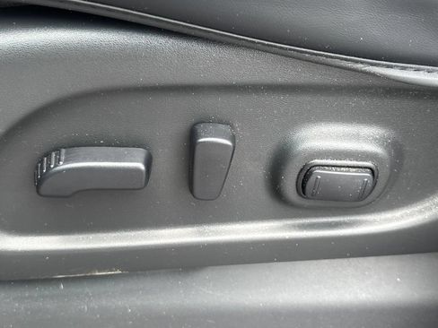 Used 2021 Nissan Titan SV w/ SV Convenience Package AWD/4WD image 10