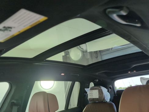 New 2026 BMW X7 M60i image 12