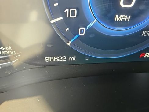 Used 2019 Cadillac Escalade Premium Luxury AWD/4WD image 17