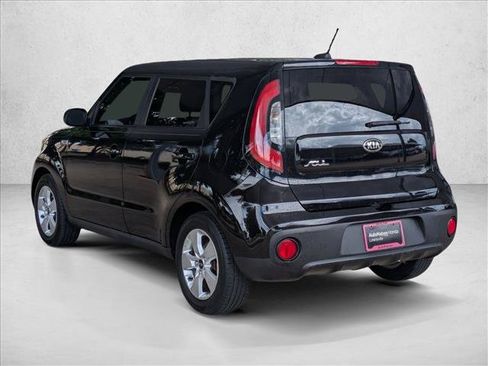 Used 2017 Kia Soul FWD image 8