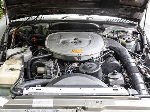 Used 1987 Mercedes-Benz 560 SL image 16