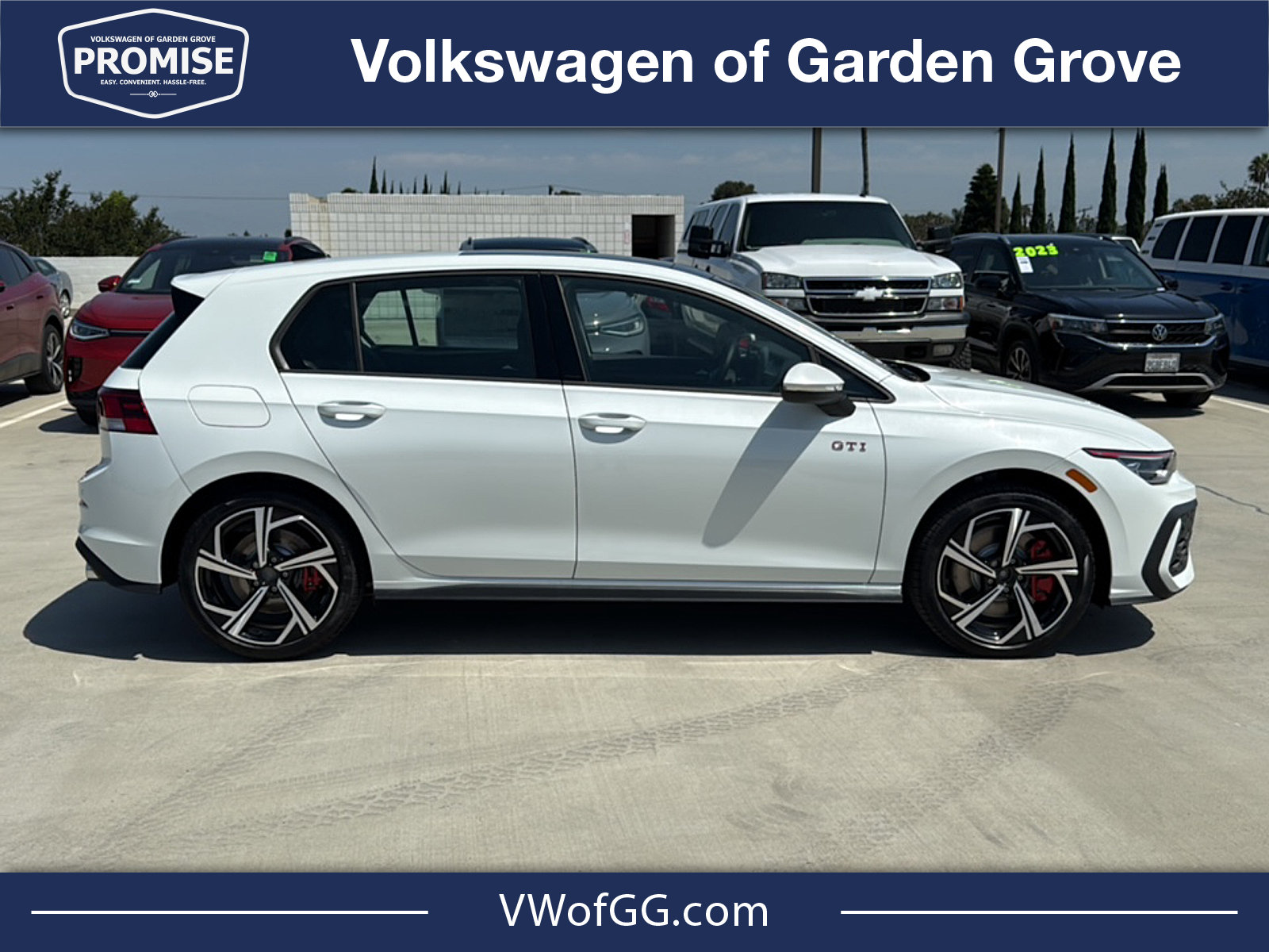 New 2026 Volkswagen GTI SE FWD image 9