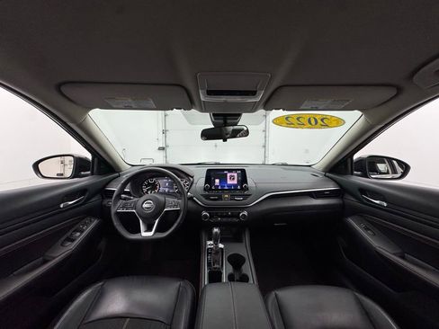 Used 2022 Nissan Altima 2.5 SR image 3