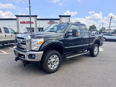 Used 2016 Ford F350 Lariat AWD/4WD image 2