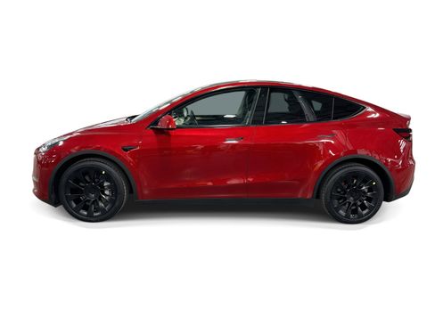 Certified 2023 Tesla Model Y AWD image 3