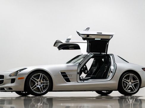 Used 2012 Mercedes-Benz SLS AMG Coupe image 77