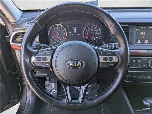 Used 2019 Kia Cadenza Premium image 13