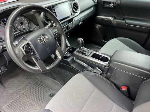Certified 2023 Toyota Tacoma TRD Off-Road AWD/4WD image 11
