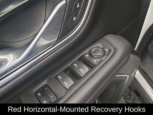 Used 2024 Chevrolet Tahoe Z71 w/ Luxury Package image 26